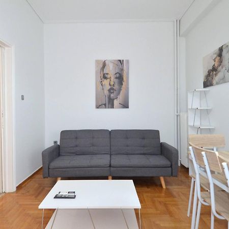 A Cozy Minimal Apartment At Koukaki, Dimitrako... Atene Esterno foto